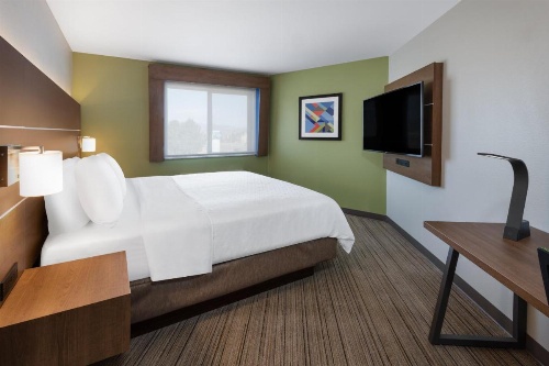 Holiday Inn Express Colorado Springs-Airport image 11
