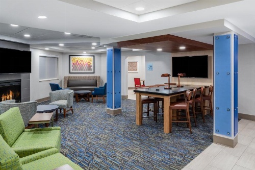 Holiday Inn Express Colorado Springs-Airport image 13