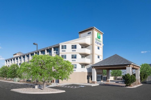 Holiday Inn Express Colorado Springs-Airport image 21